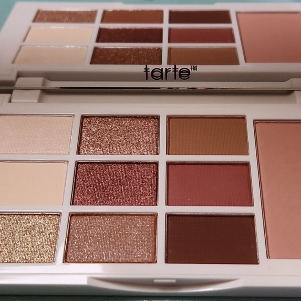 Tarte Warm Wishes Eye & Cheek Palette, matte & glitter ON SALE 🔥 - Picture 9 of 9